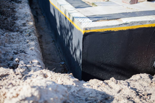 Professional Vapor Barrier Installation technician working in Huntingdon Valley, PA